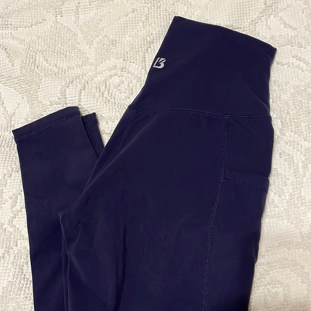 Buffbunny  navy rosa pocket leggings new!
